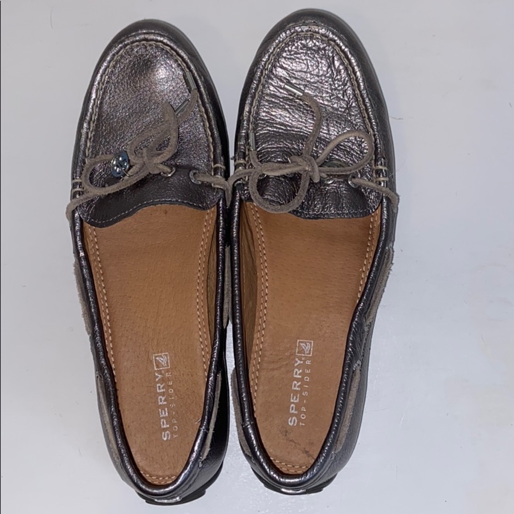 Leather flat/driving shoe